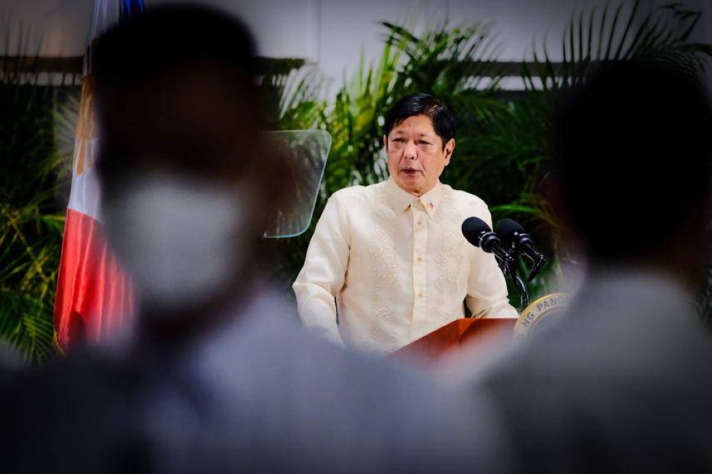 Marcos Reaps B Pledges From State Visits The Manila Times