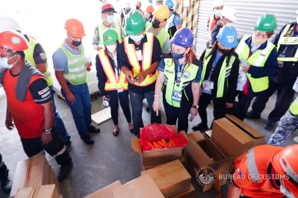 3 Container Vans Of Smuggled White Red Onions Frozen Carrots Seized