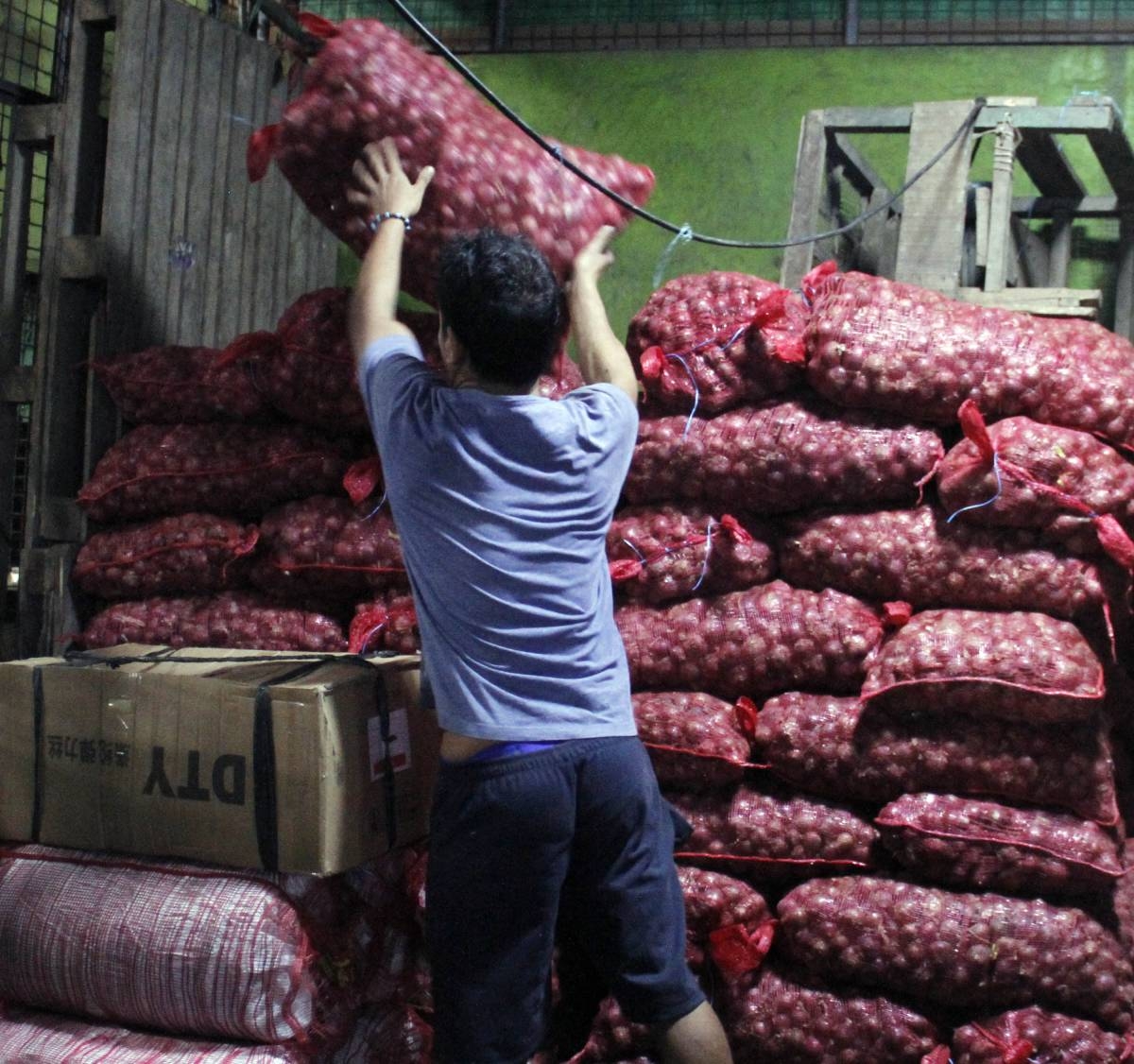 SEEING RED OVER ONIONS The Manila Times