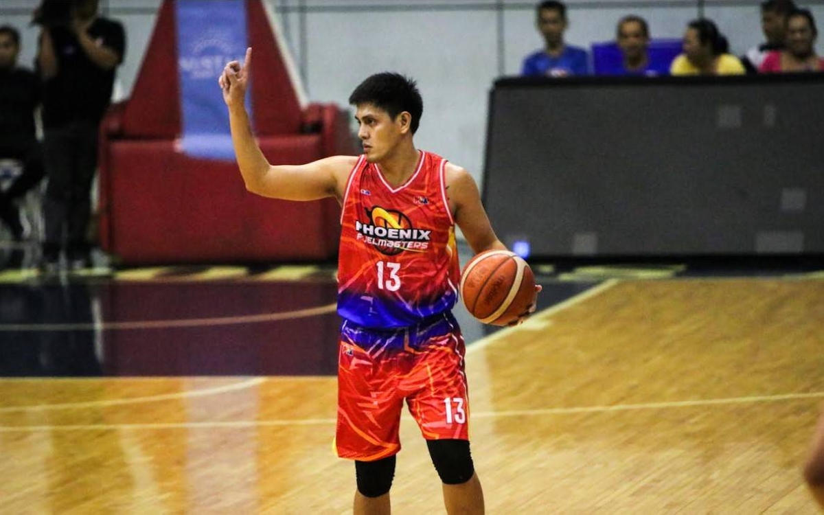 Phoenix Routs NLEX Keeps Playoff Hopes Alive The Manila Times