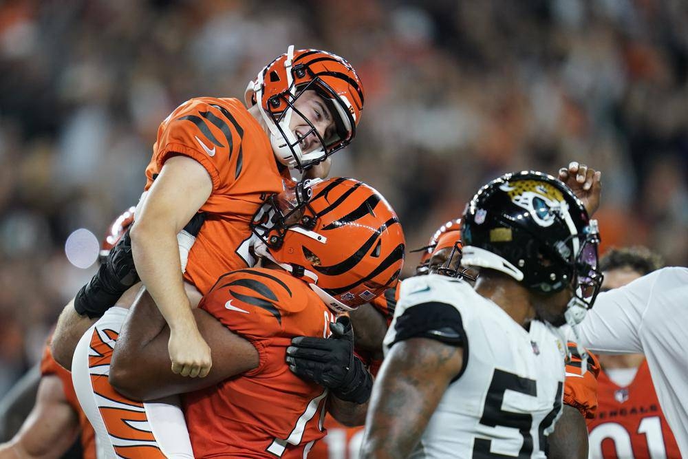 Kicker gives Bengals 24-21 win vs Jaguars