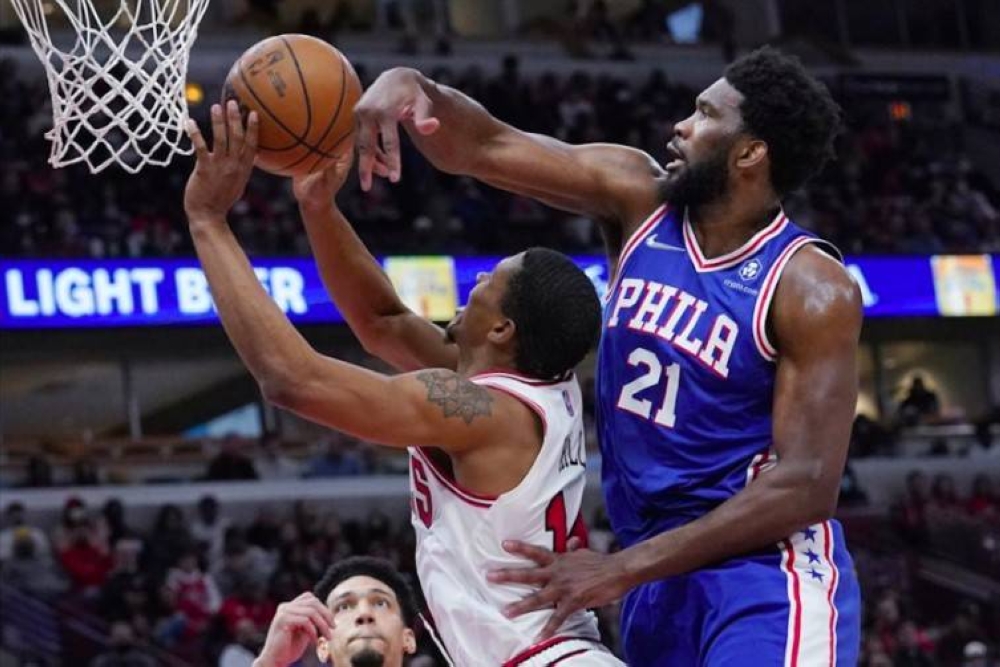 Embiid Carries 76ers Past Bulls | The Manila Times