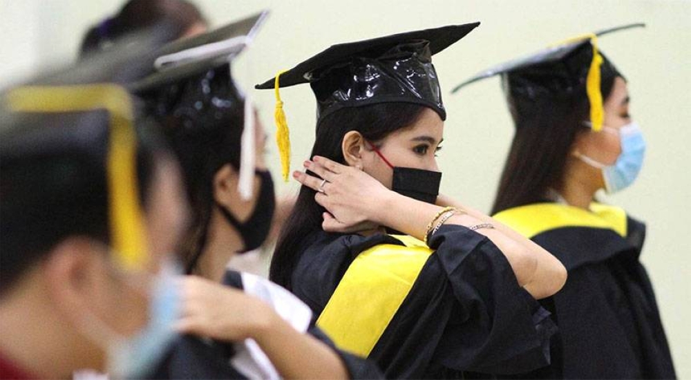 DepEd eyes physical graduation rites this year The Manila Times