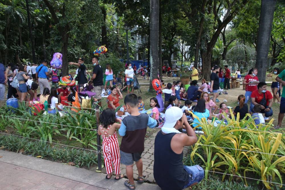 10 7m Families Consider Themselves Poor Sws The Manila Times