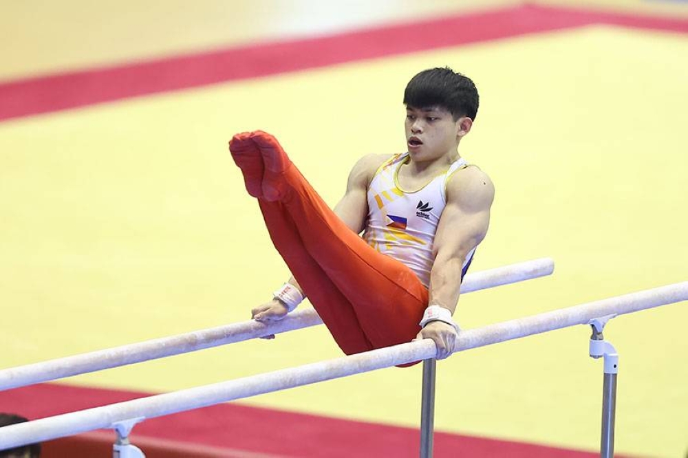 Carlos Yulo defends SEA Games all-around gold, PH bags silver in team event