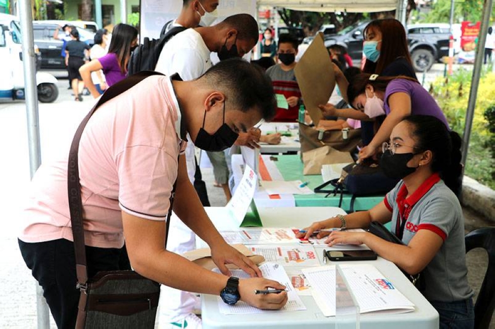 JOB FAIR AT SUBIC | The Manila Times