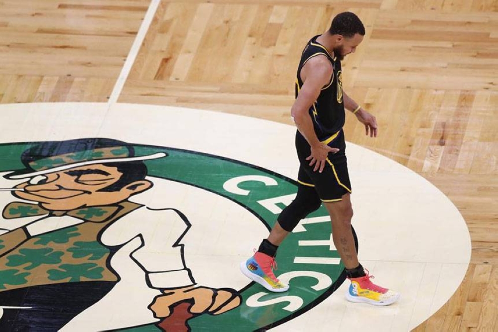 TRUE WARRIOR Golden State Warriors guard Stephen Curry reacts as he walks down the court against the Boston Celtics during the third quarter of Game 3 of the NBA Finals, on Wednesday, June 8, 2022 (June 9 in Manila), in Boston. AP PHOTO