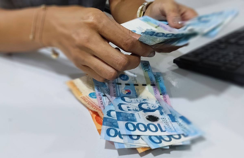 BSP Not Inclined To Defend Peso | The Manila Times