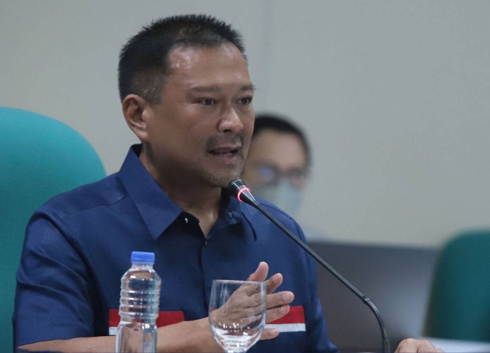 Foreigners using identities of dead Filipinos – JV | The Manila Times