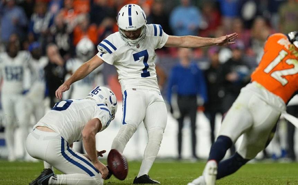 Colts edge Broncos in injury-filled game