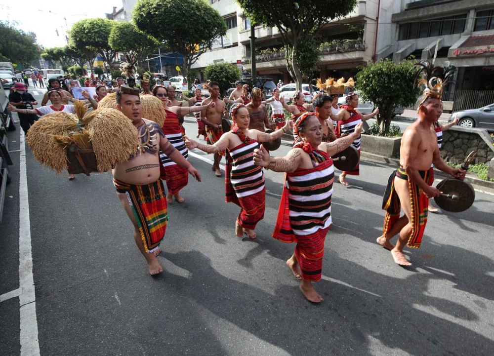 DANCING IN THE STREET | The Manila Times