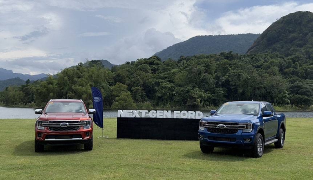 Trip to Lake Mapanuepe on the latest Fords

 | Biden News