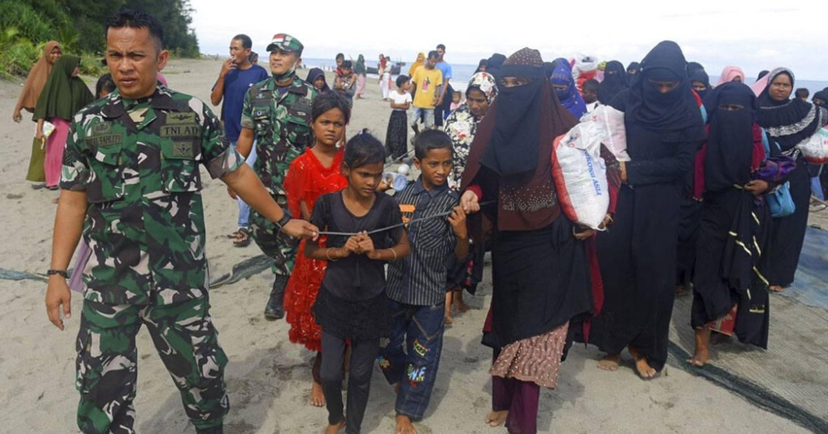 Over 100 Rohingya Land On Indonesian Beach | The Manila Times