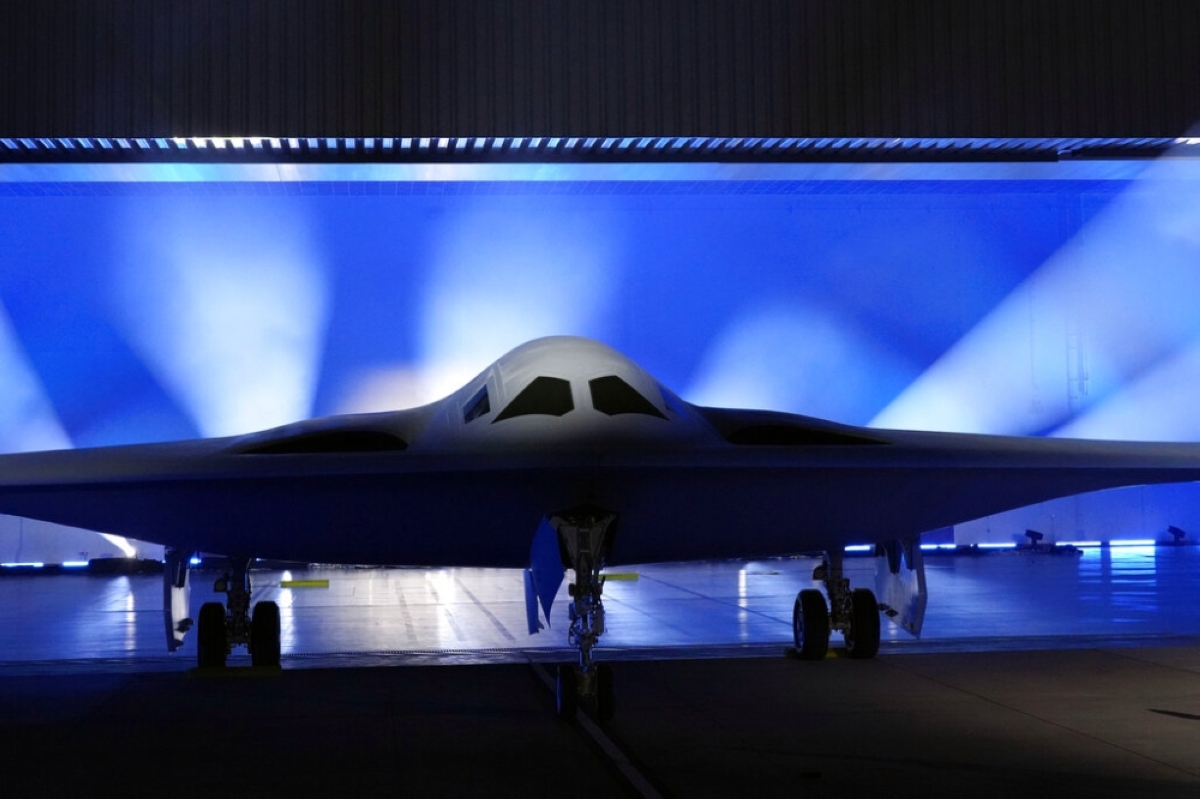 Pentagon Unveils B-21 Raider Bomber | The Manila Times