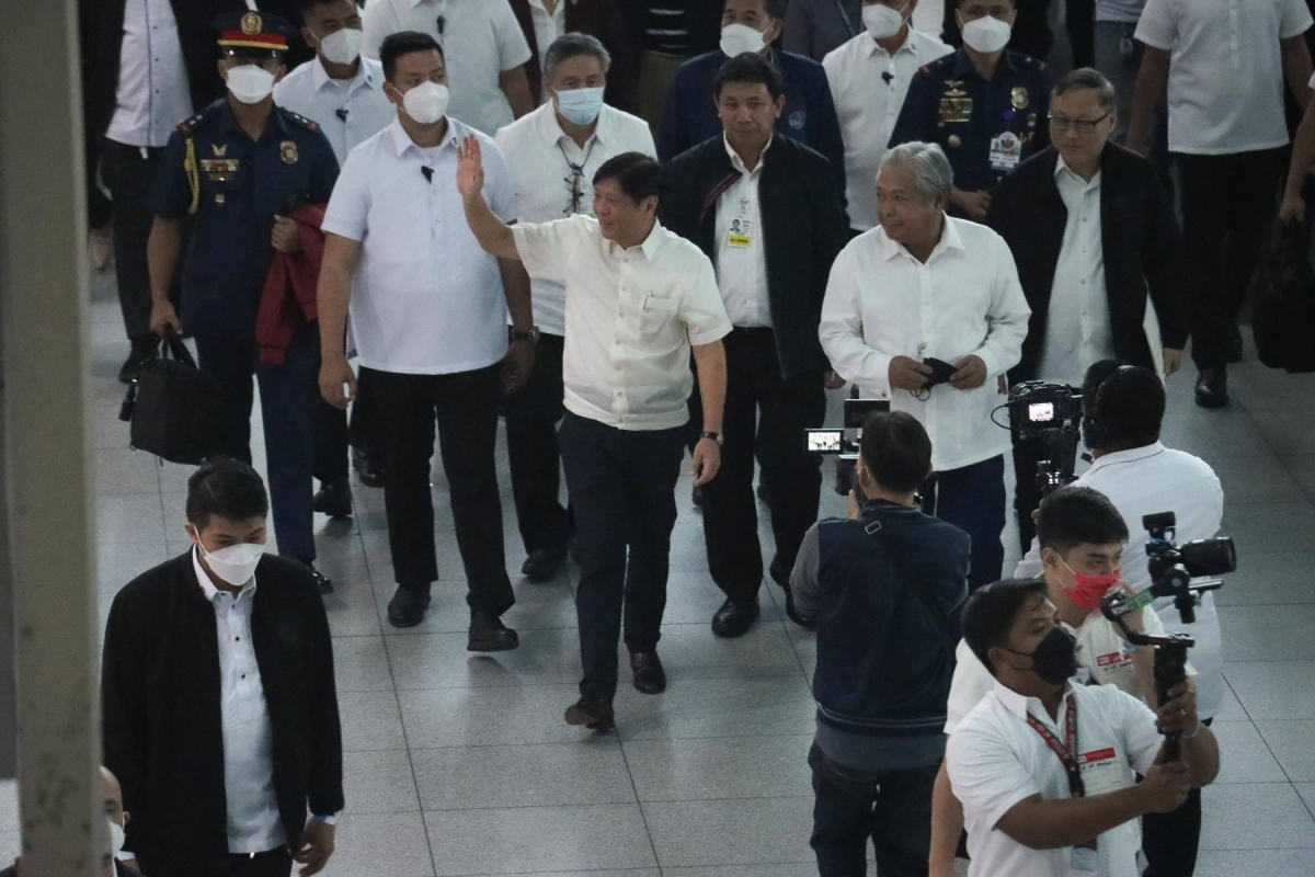 Marcos' Airport Inspection | The Manila Times