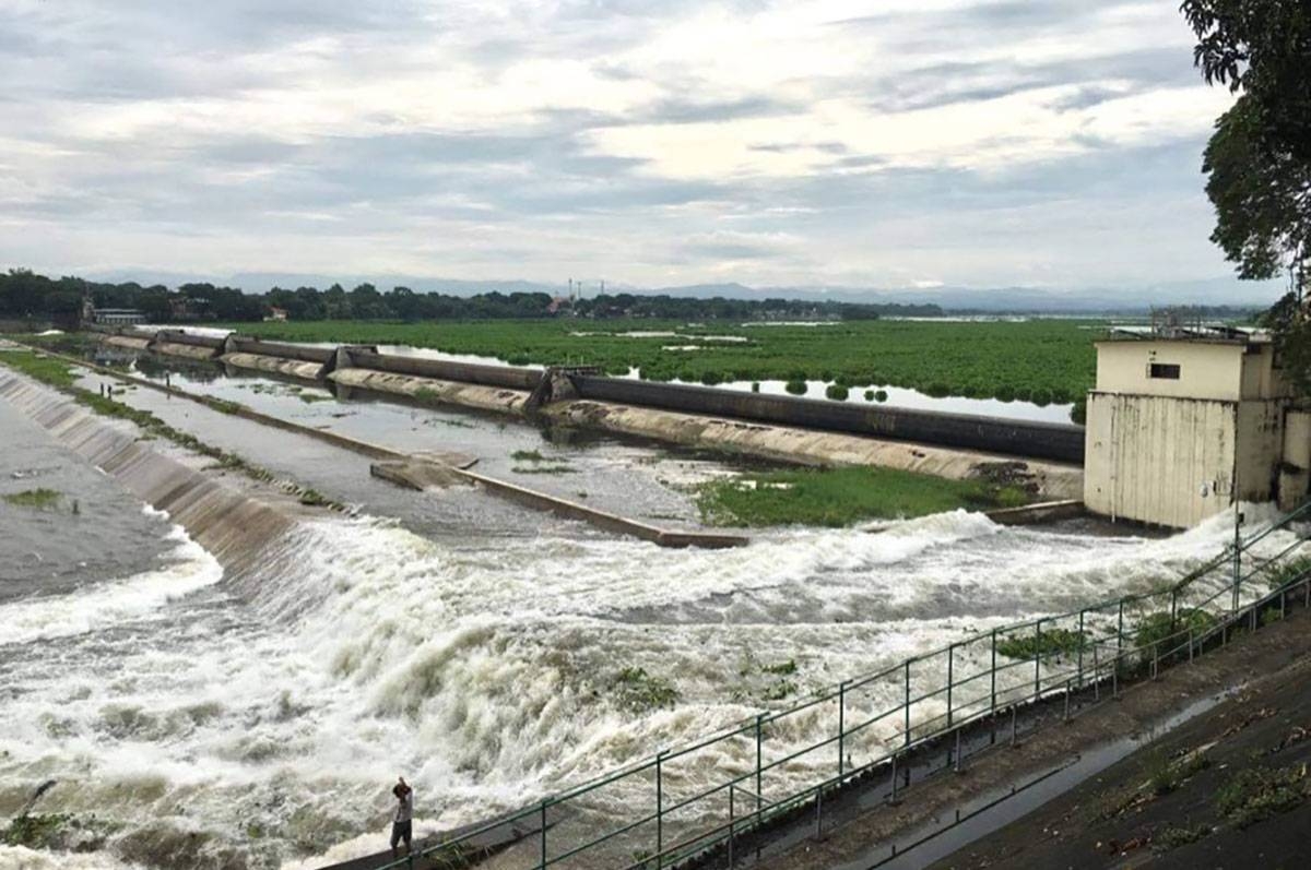 bulacan-dams-discharge-water-the-manila-times