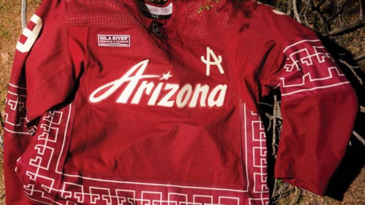 Coyotes Unveil New Third Jersey Created By Rhuigi Villaseñor : r
