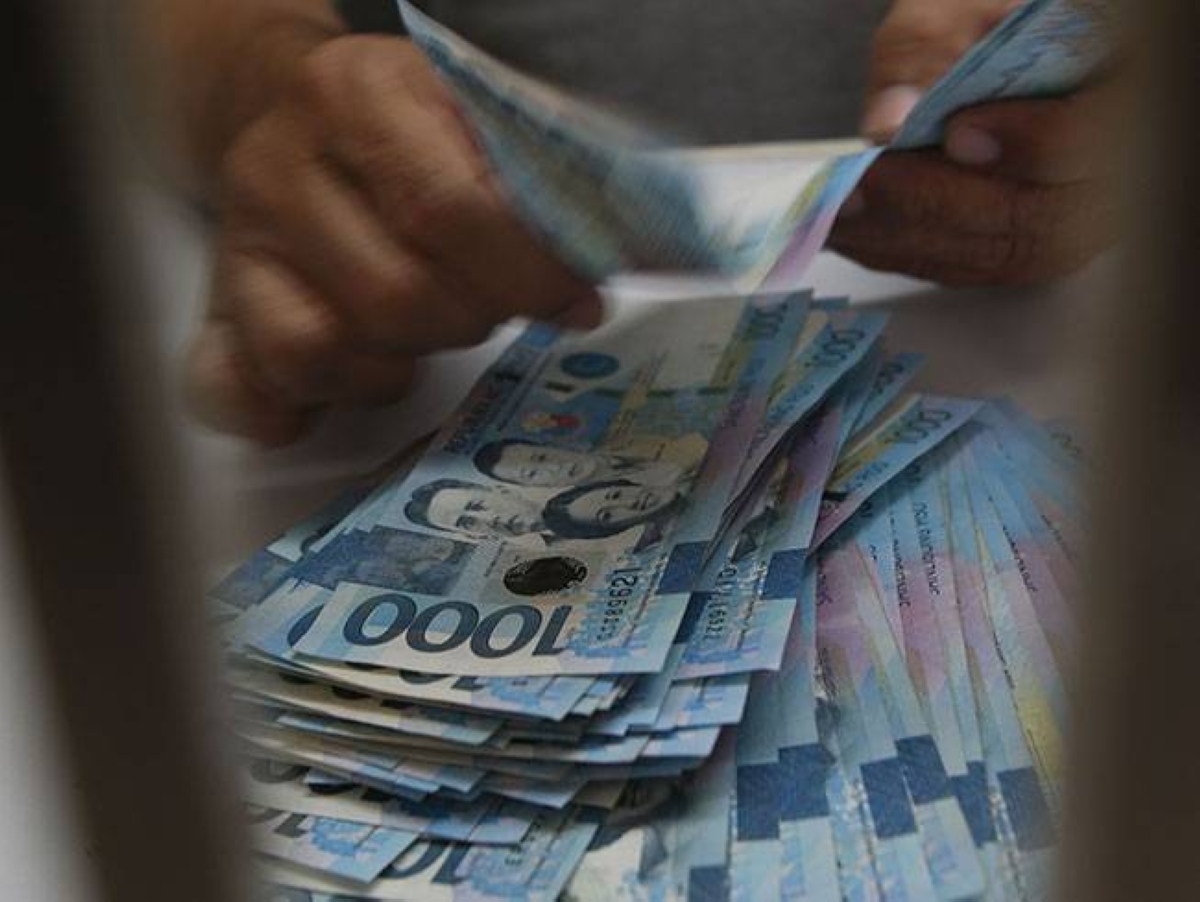 Peso Back At P55:$1; PSEi Regains Ground | The Manila Times