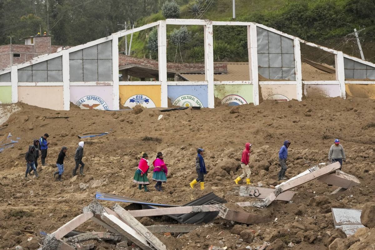 Landslide in Ecuador kills at least 7, dozens missing