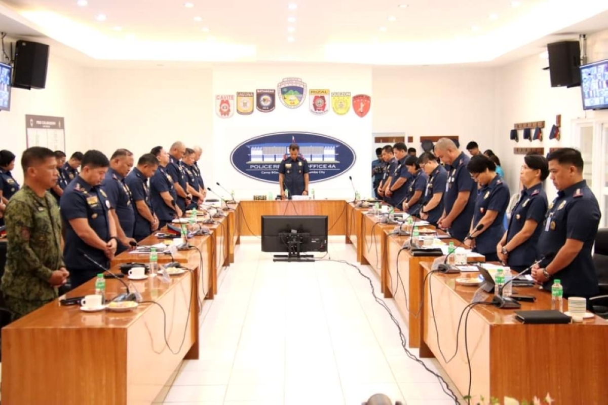 BGen. Carlito Gaces Takes Part In The Surprise Drug Test With Members ...