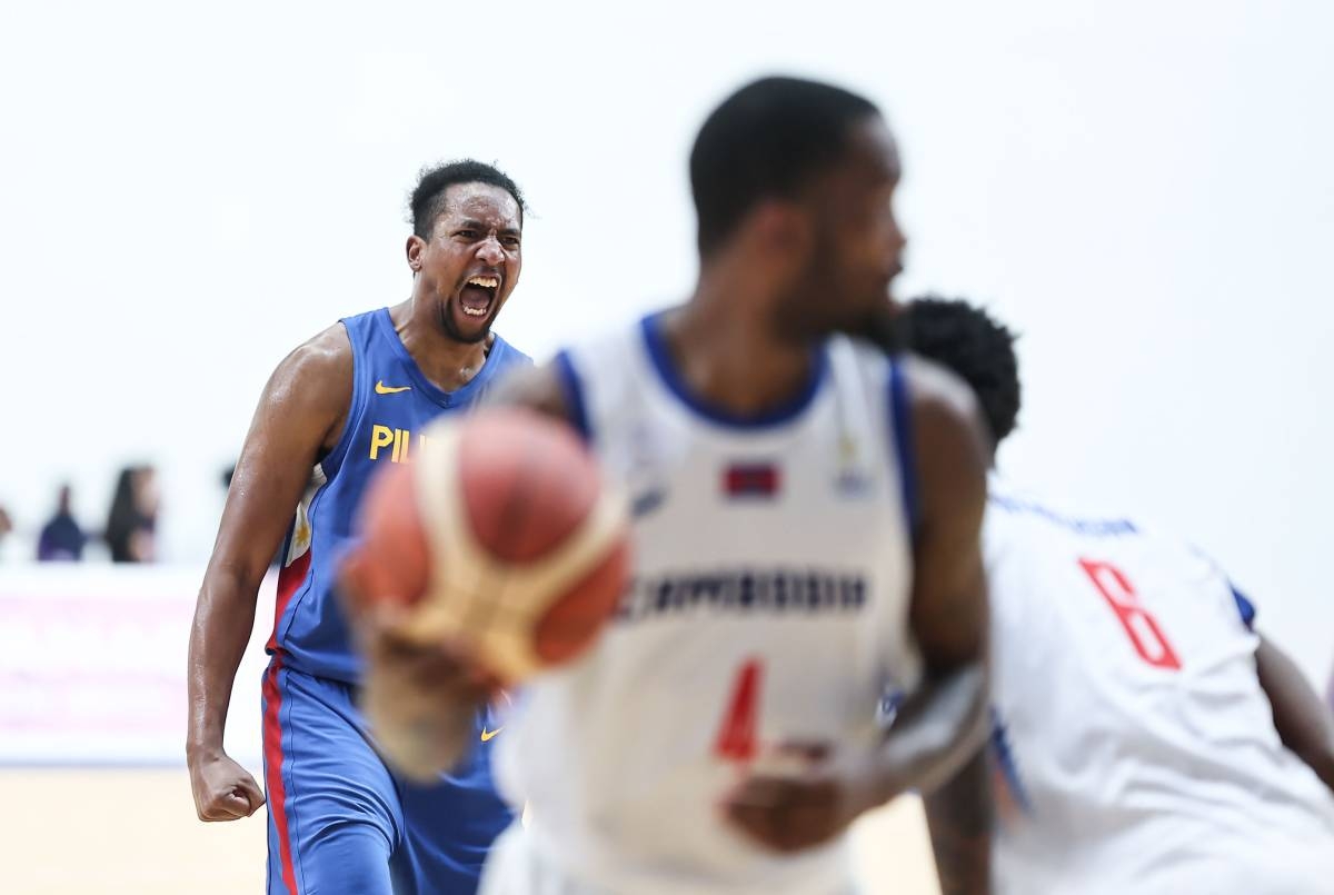 Gilas Pilipinas celebrates after reclaiming the gold medal in the 32nd Southeast Asian Games men’s basketball on Tuesday, May 16, 2023, in Phnom Penh, Cambodia. PHOTO BY RIO DELUVIO