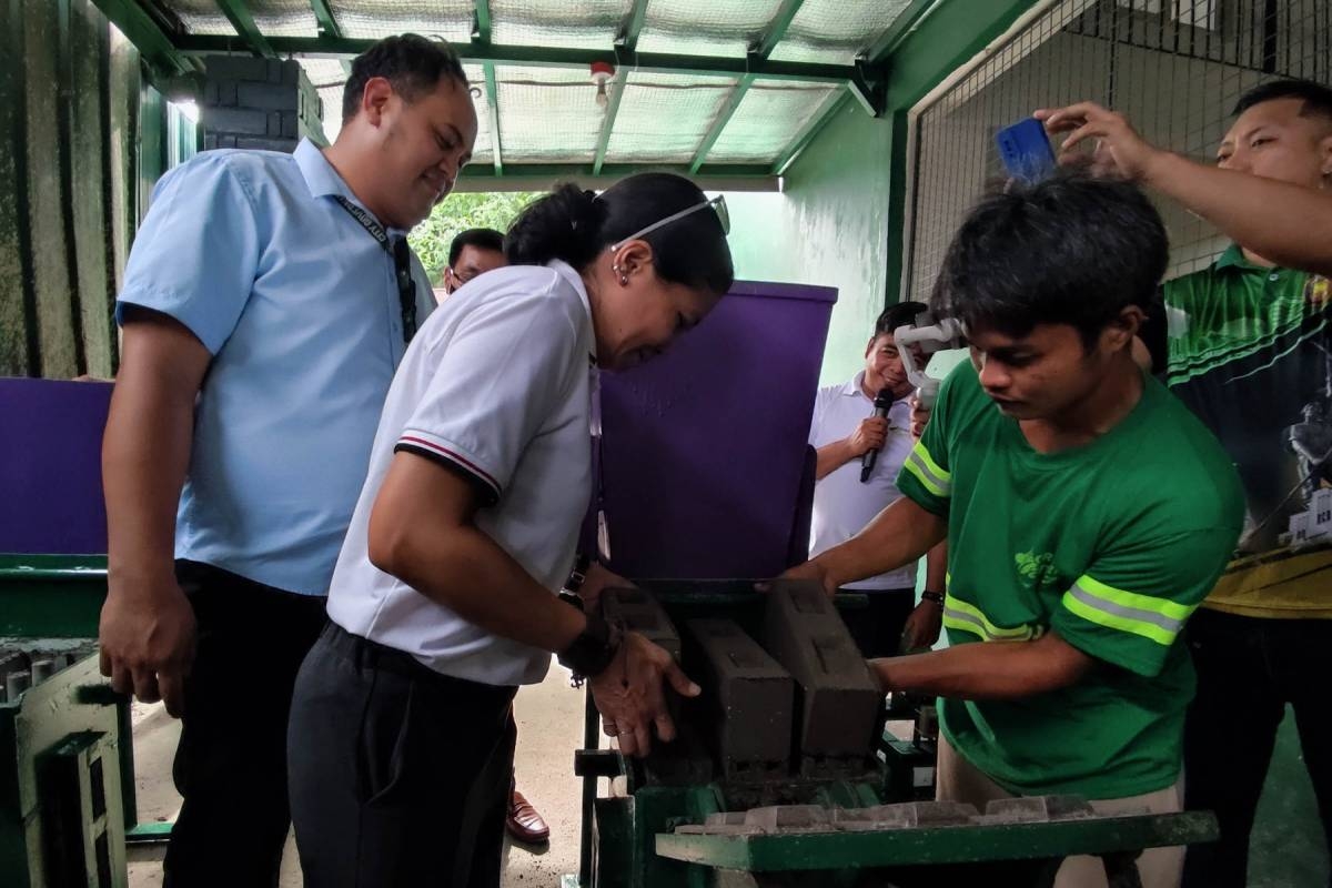 Parañaque opens first recycling facility | The Manila Times