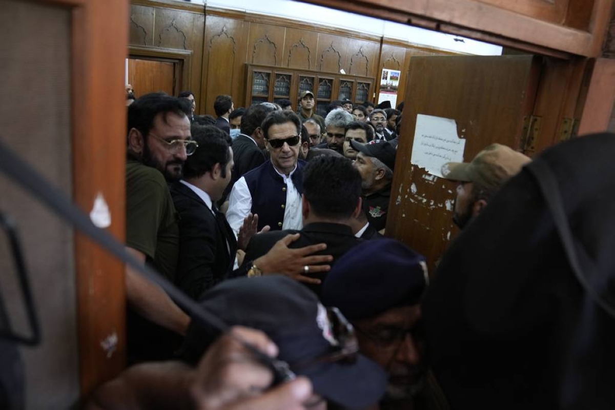 Pakistans Ex Pm Khan Granted New Bail Army Vows To Tighten Noose The Manila Times 