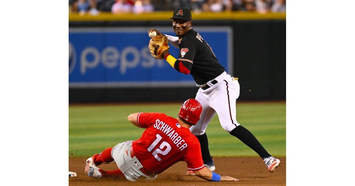 Kyle Schwarber hits go-ahead single in 12th as Phillies beat A's 3-2