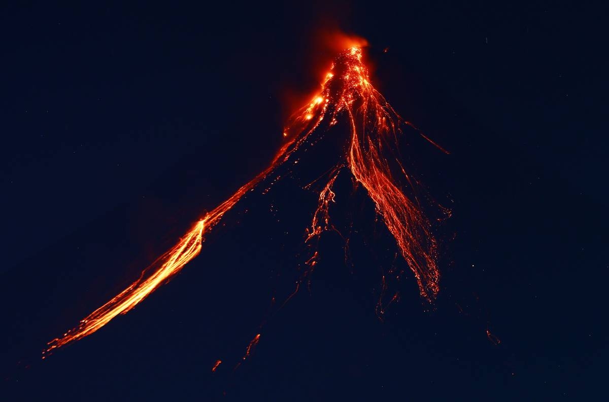 Mayon's volcanic activity continues | The Manila Times