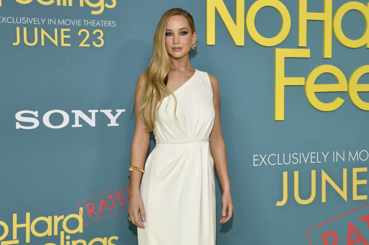 Jennifer Lawrence Stars in R-Rated Comedy 'No Hard Feelings' | The ...
