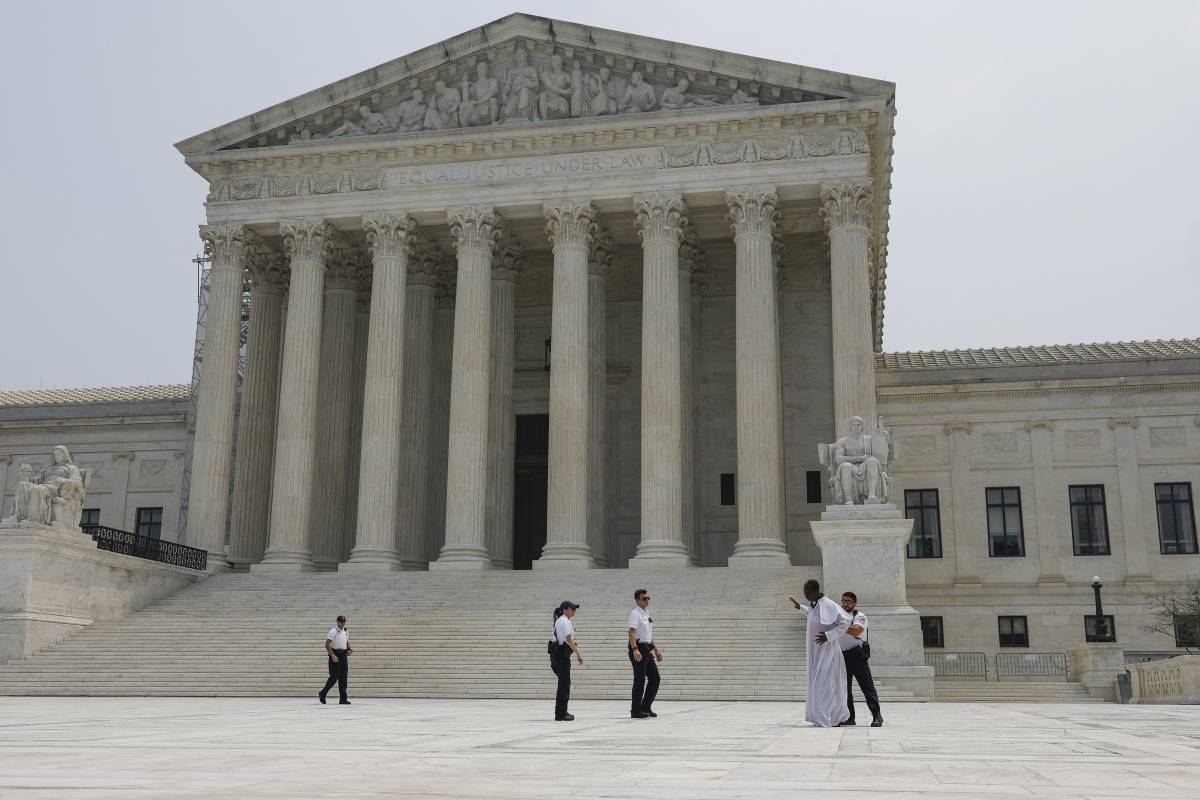 US Supreme Court bans race-based university admission | The Manila Times