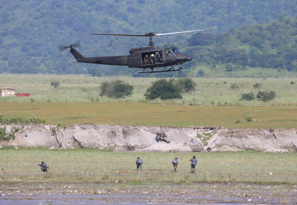 Marcos Attends Philippine Air Forces 76th Anniversary The Manila Times 8076