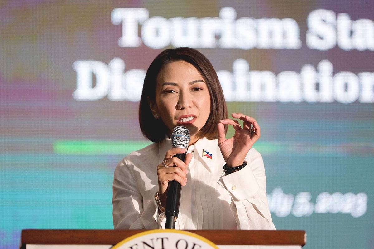 tourism secretary 2015