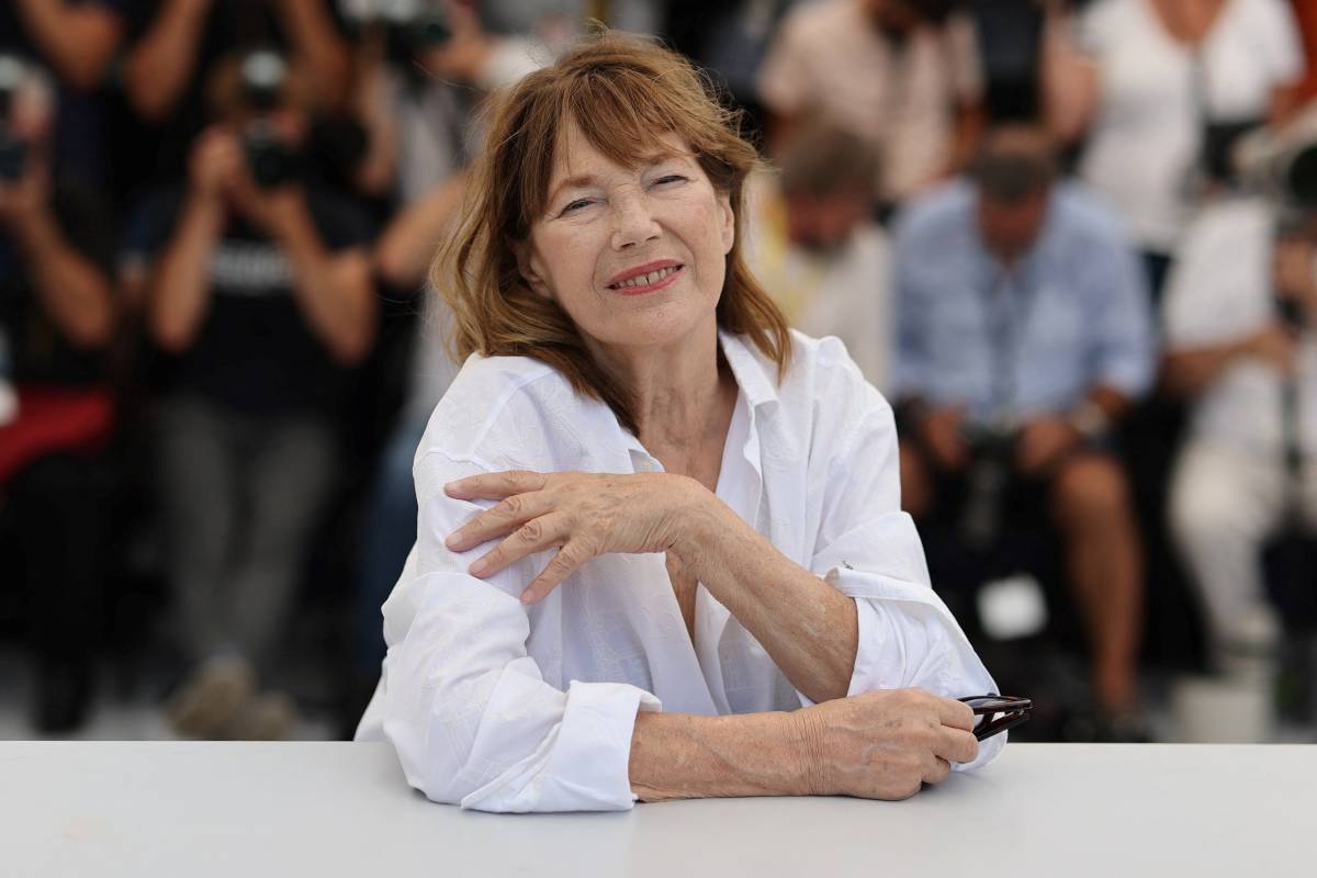 Obituary: Jane Birkin, Style Icon and Musician, Has Died at 76 – Footwear  News