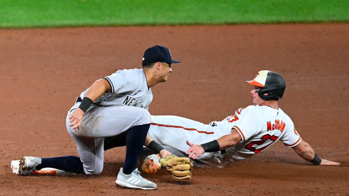 Orioles score 7 runs in 1st inning, pound the Yankees 9-3 to stay