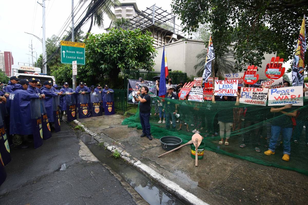 Militants Protest At Vietnamese Embassy Over Planned Militarization In