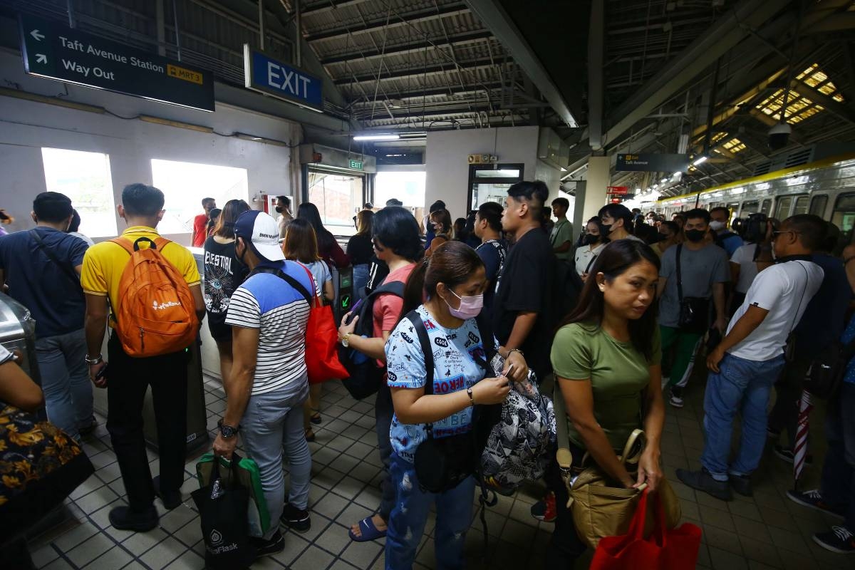 New LRT fare displayed on ticket counter | The Manila Times