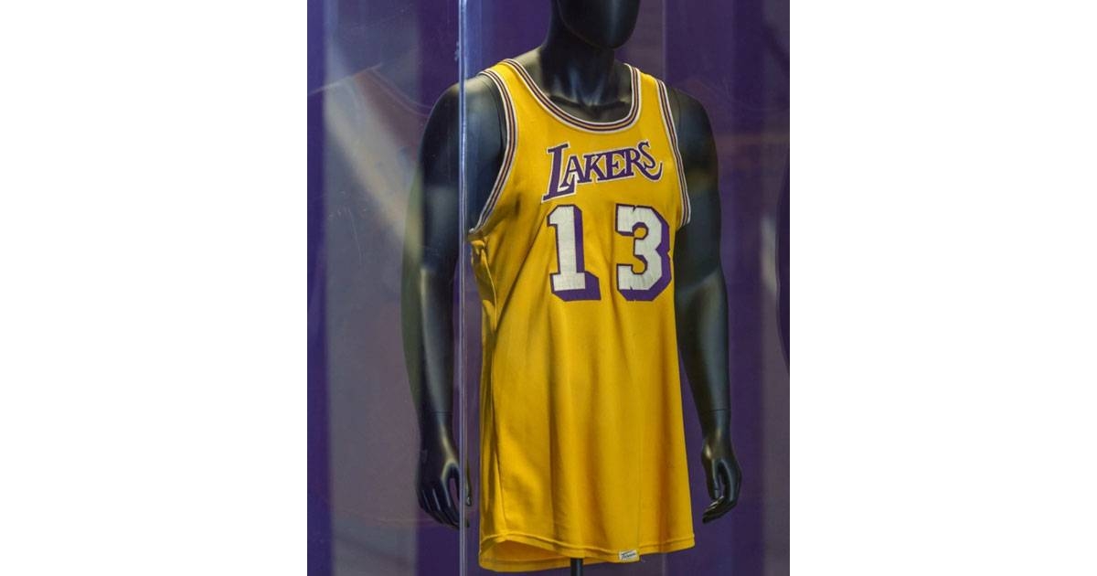 Wilt Chamberlain's 1972 NBA Finals jersey expected to sell for