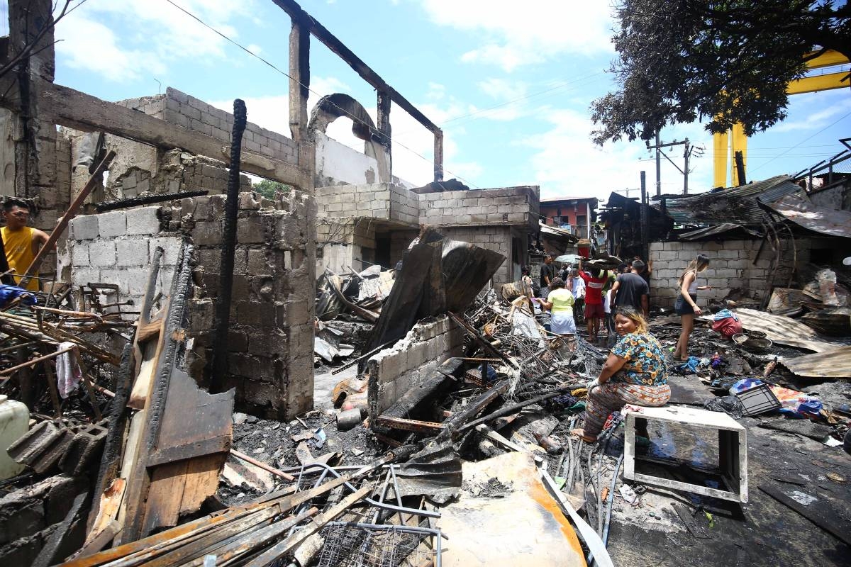 Fire hits Port Area | The Manila Times