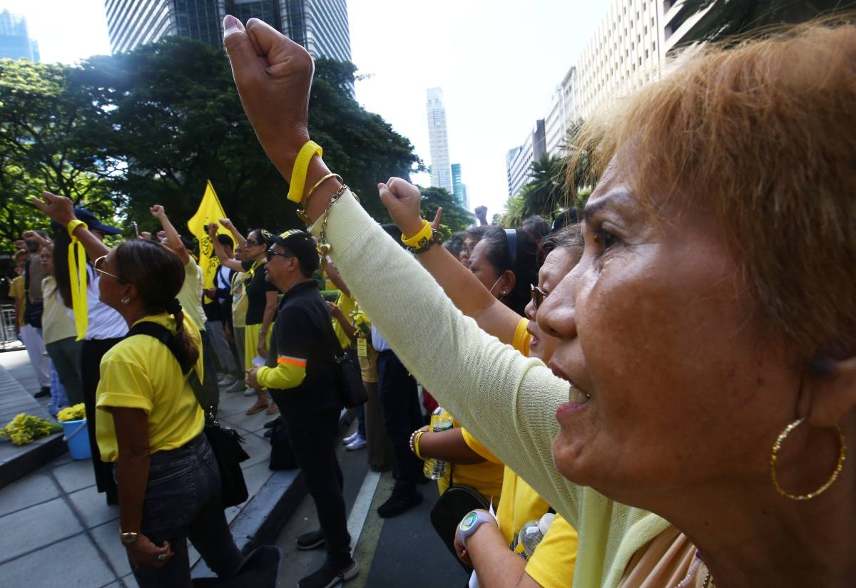 Family and supporters remember Ninoy | The Manila Times