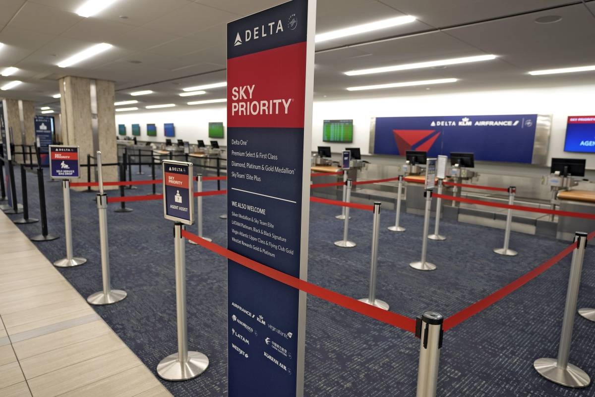 11 taken to hospital as Delta jetliner hits turbulence near Atlanta ...