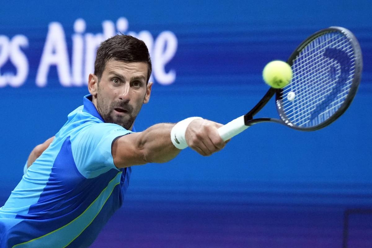 Novak Djokovic wins in straight sets to reach the US Open quarterfinals