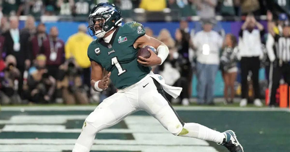 Hurts runs for 2 TDs, throws TD as Eagles hold off fumble-prone Vikings  34-28