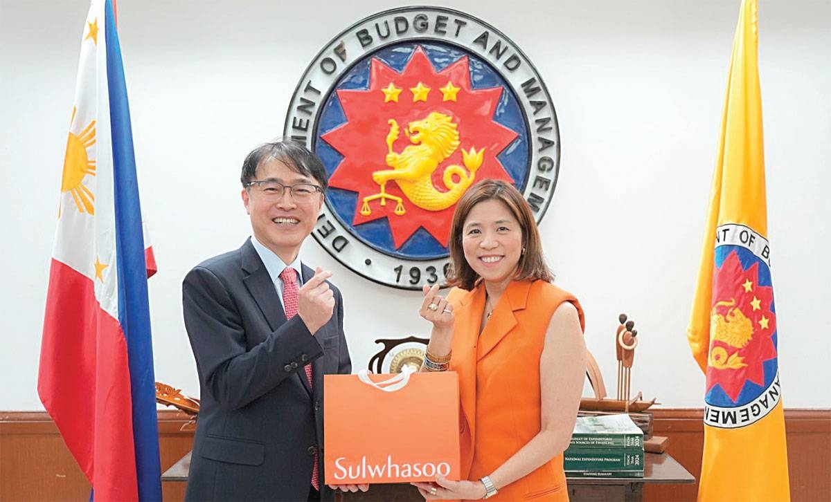 Korea S Ambassador Visits Dbm Secretary The Manila Times