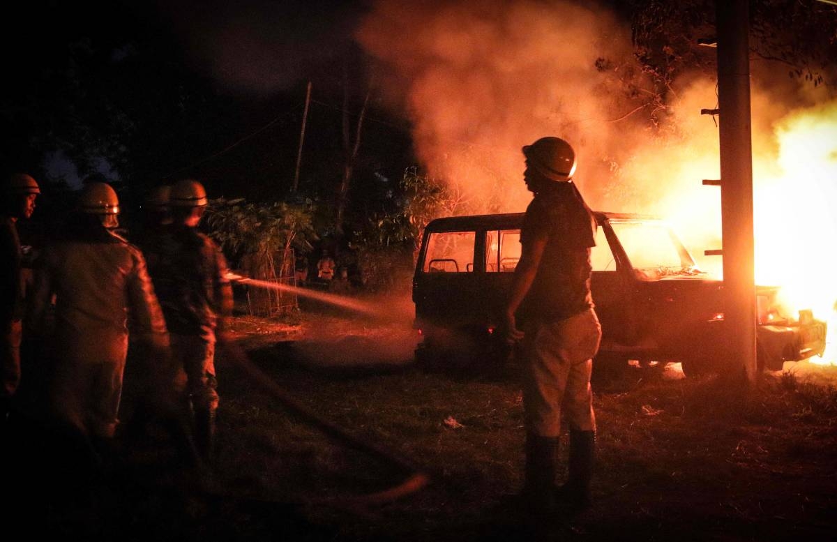 Manipur mob attacks chief minister's house | The Manila Times