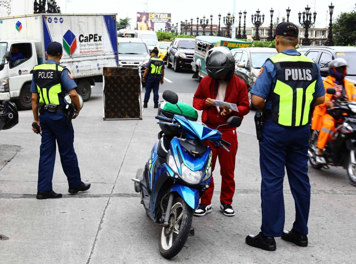 Manila police set up checkpoints | The Manila Times