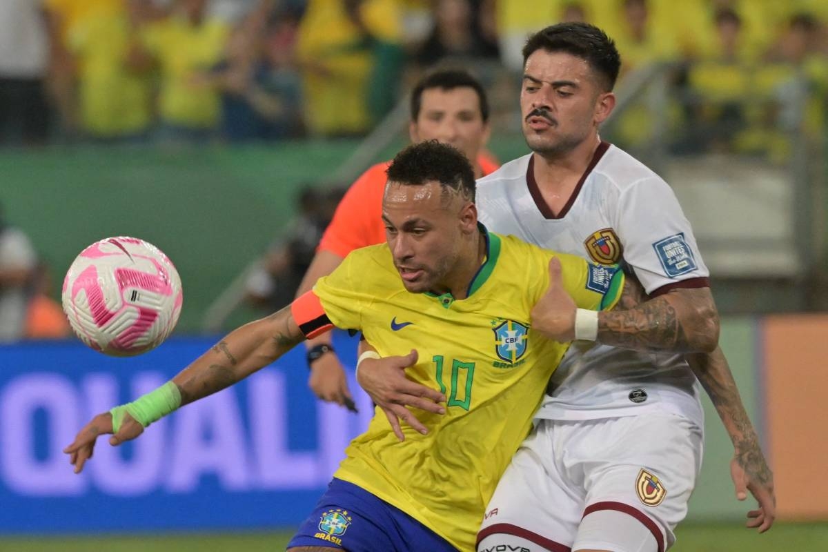 Neymar injured at WC qualifiers | The Manila Times