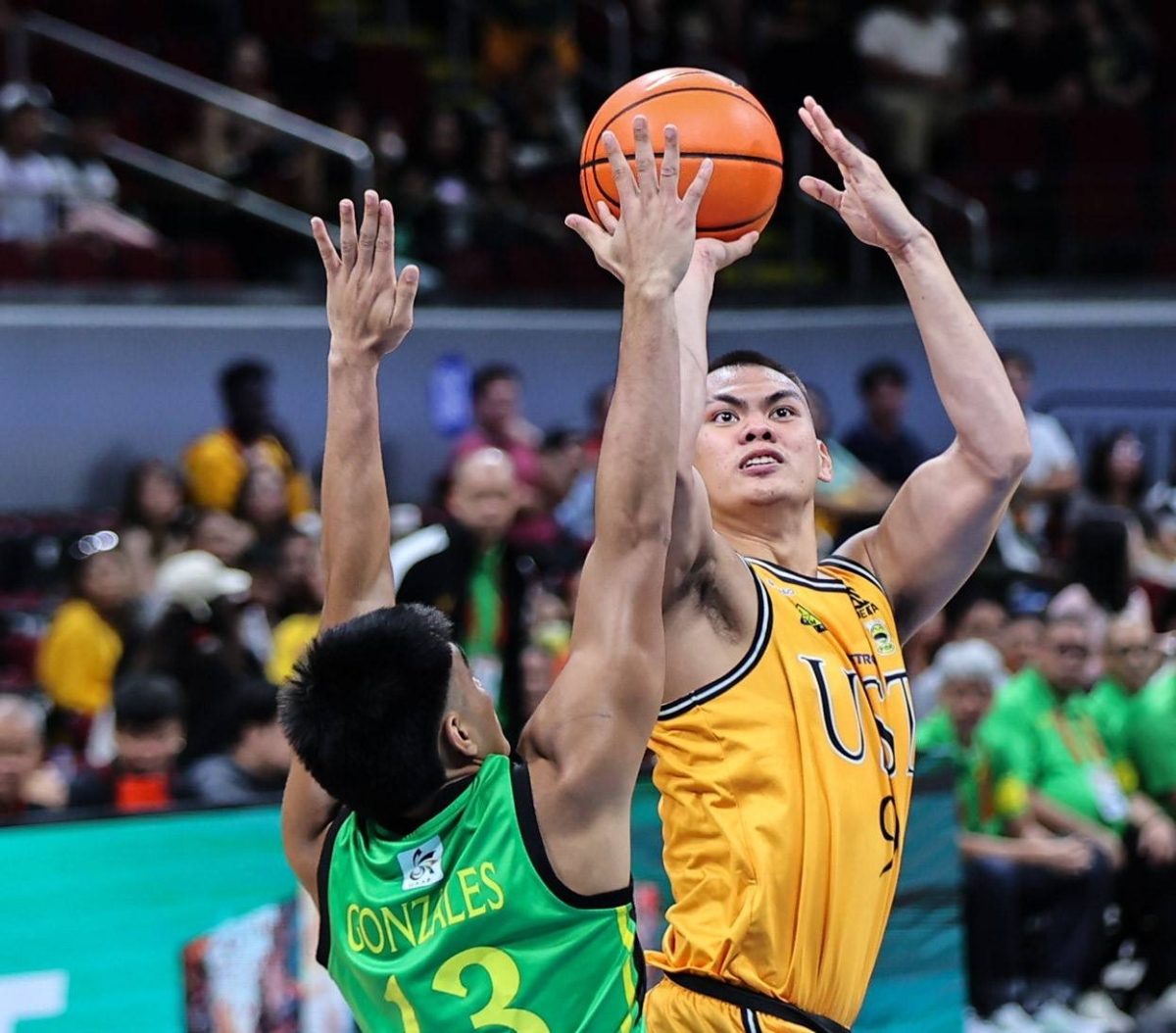 UST ends 19-game skid, downs FEU | The Manila Times