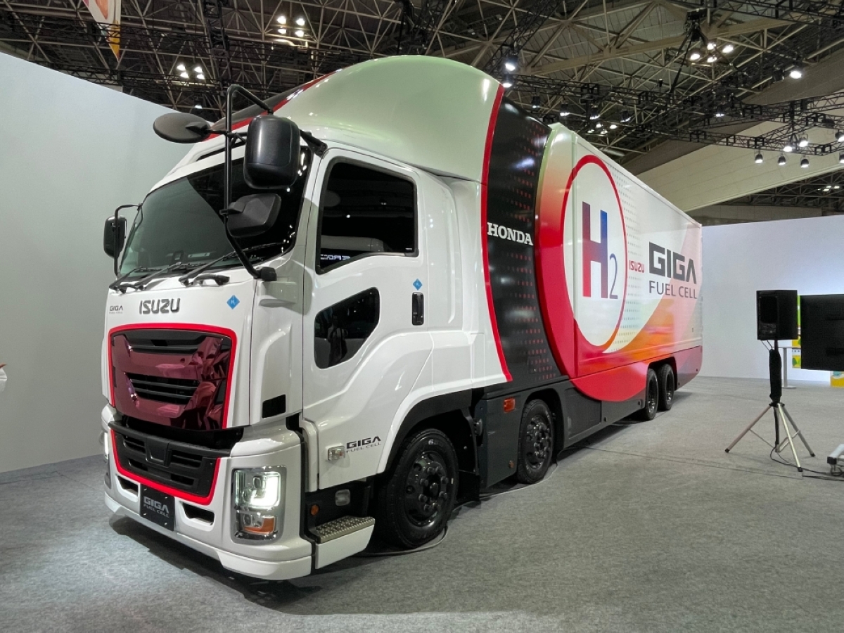 Isuzu revs up commercial vehicle lineup with electrification | The ...