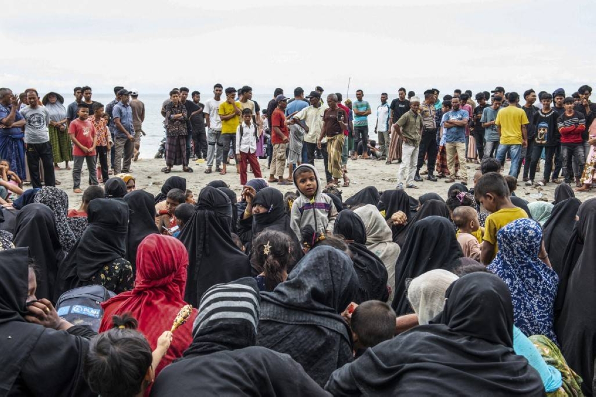 Nearly 200 Rohingya Refugees Land In West Indonesia | The Manila Times